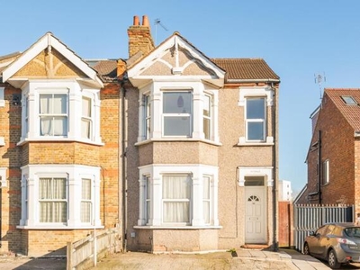 3 Bedroom Semi-detached House For Sale In Hayes