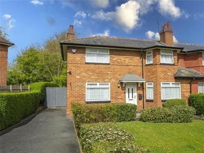 3 bedroom semi-detached house for sale in Hollin Park Crescent, Leeds, LS8