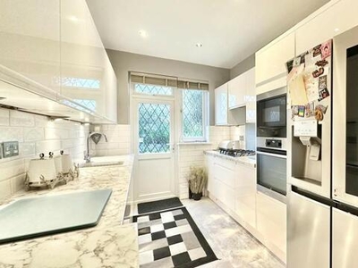 3 Bedroom Semi-detached House For Sale In Ilford, London