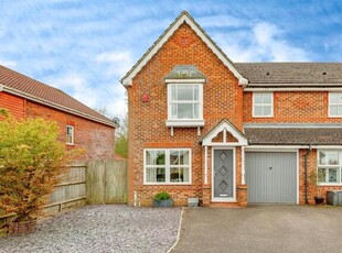 3 Bedroom Semi-detached House For Sale In Maidenbower