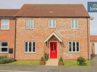3 Bedroom Semi-detached House For Sale In Scartho Top, Grimsby