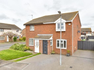 3 Bedroom Semi-detached House For Sale In Sittingbourne