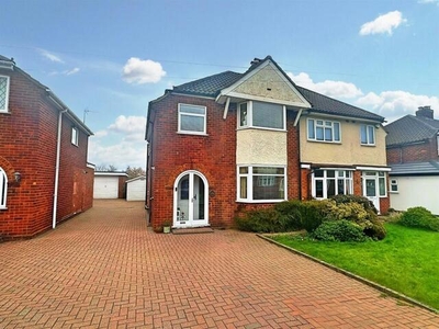 3 Bedroom Semi-detached House For Sale In Streetly