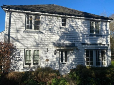 3 Bedroom Semi-detached House For Sale In Tenterden