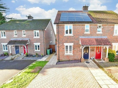3 Bedroom Semi-detached House For Sale In Waterlooville