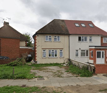 3 bedroom semi-detached house to rent Middlesex, HA0 1DD