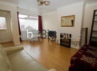3 Bedroom Terraced House For Rent In Leeds, West Yorkshire