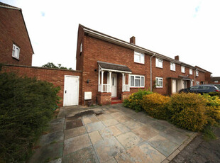 3 Bedroom Terraced House For Sale In Biggleswade, Bedfordshire