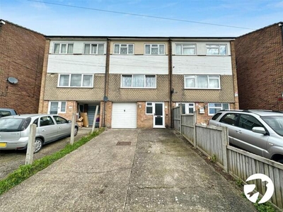 3 Bedroom Terraced House For Sale In Chatham, Kent