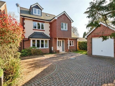 4 Bedroom Detached House For Sale In Caterham