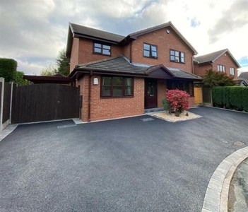 4 Bedroom Detached House For Sale In Cheadle