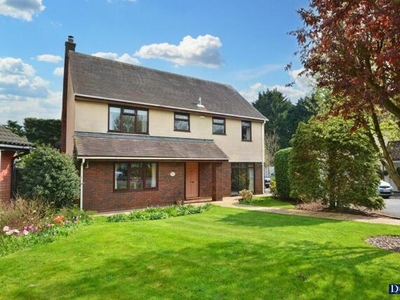 4 Bedroom Detached House For Sale In Emerson Park, Hornchurch