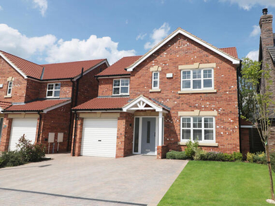 4 Bedroom Detached House For Sale In Kings Grove, Grimsby