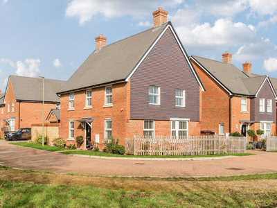 4 Bedroom Detached House For Sale In Petersfield, Hampshire