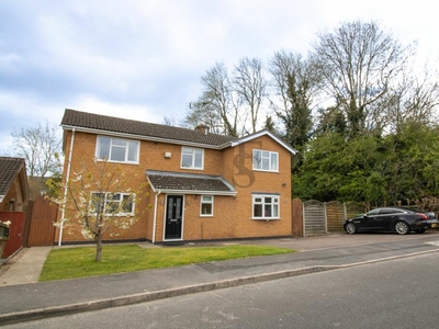 4 bedroom detached house for sale in Pulford Drive, Thurnby, Leicester, LE7