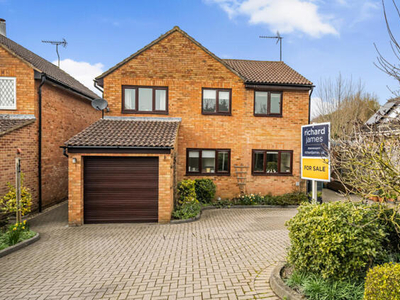 4 Bedroom Detached House For Sale In Royal Wootton Bassett