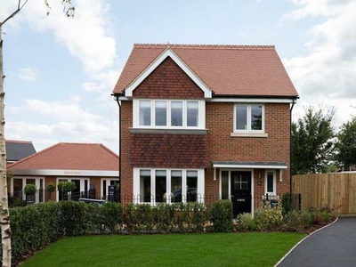 4 Bedroom Detached House For Sale In Shinfield, Reading