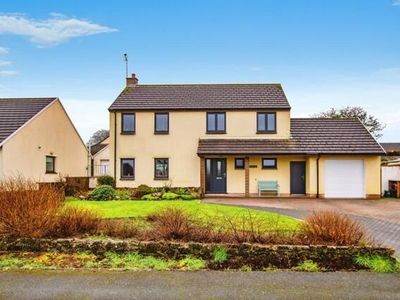 4 Bedroom Detached House For Sale In Tenby, Pembrokeshire