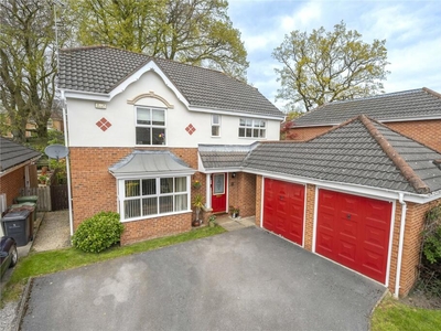 4 bedroom detached house for sale in Woodlea Park, Meanwood, Leeds, West Yorkshire, LS6