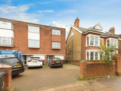 4 Bedroom End Of Terrace House For Sale In Gravesend, Kent