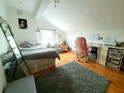 4 bedroom flat to rent Camden, NW1 9RL
