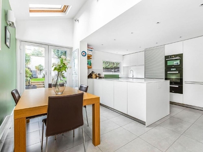 4 bedroom House for sale in Galveston Road, London SW15