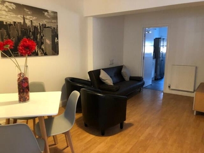 4 Bedroom House Share For Rent In Shelton, Stoke-on-trent