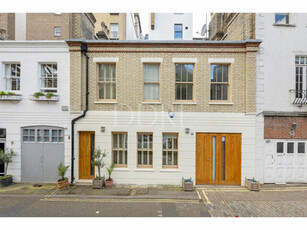 4 Bedroom Mews Property For Rent In London