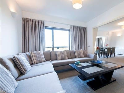4 bedroom penthouse to rent London, NW8 7HY