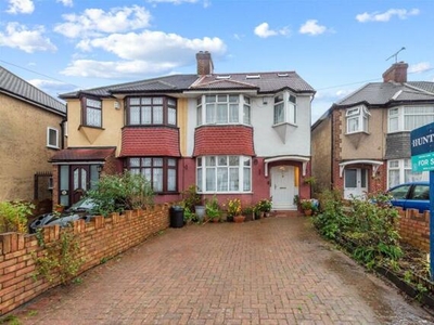 4 Bedroom Semi-detached House For Sale In Hayes