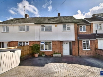 4 bedroom semi-detached house for sale in Highfield Drive, Wigston, LE18