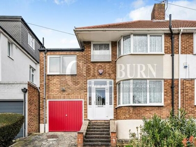 4 Bedroom Semi-detached House For Sale In New Eltham
