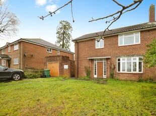 4 Bedroom Semi-detached House For Sale In Redhill