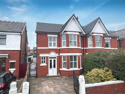 4 Bedroom Semi-detached House For Sale In Southport