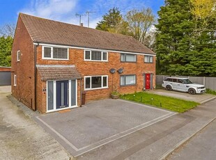 4 Bedroom Semi-detached House For Sale In Willesborough, Ashford