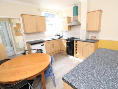 4 Bedroom Terraced House For Rent In Dunkirk, Nottingham