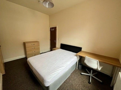 4 Bedroom Terraced House For Rent In Preston