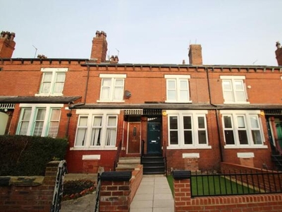 4 Bedroom Terraced House For Sale In Chapeltown, Leeds