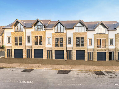 4 Bedroom Town House For Sale In Bingley, West Yorkshire