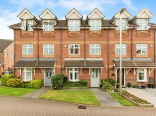 4 Bedroom Town House For Sale In Crewe, Cheshire