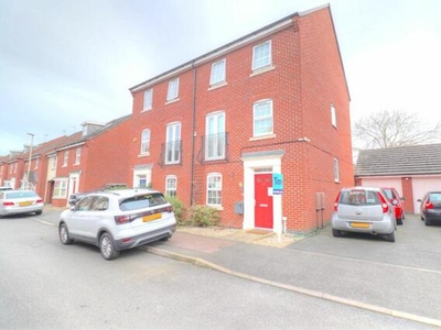 4 Bedroom Town House For Sale In Leicester