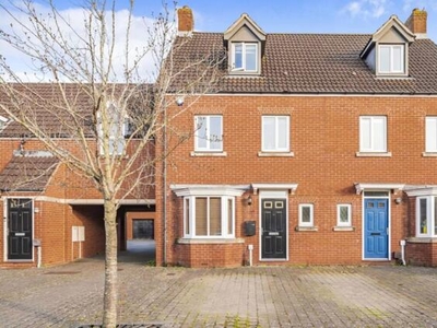 4 Bedroom Town House For Sale In Swindon, Wiltshire