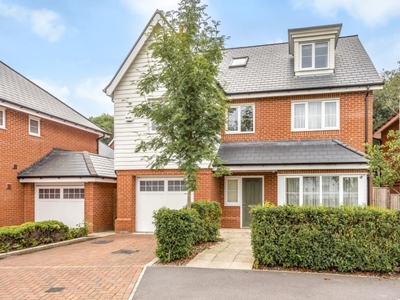5 Bed House For Sale in High Wycombe, Buckinghamshire, HP11 - 5333251