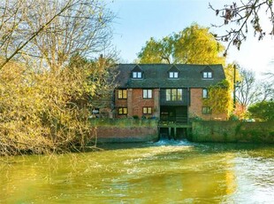 5 Bedroom Detached House For Sale In Leighton Buzzard, Bedfordshire