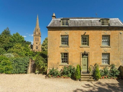 5 Bedroom Detached House For Sale In Moreton-in-marsh, Gloucestershire