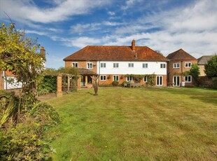 5 Bedroom Detached House For Sale In Tonbridge, Kent