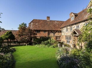 5 Bedroom Farm House For Sale In Farnham, Surrey