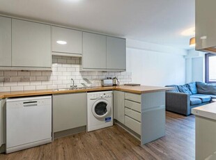 5 Bedroom Flat For Rent In Edinburgh