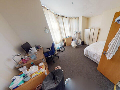 5 Bedroom Flat For Rent In University
