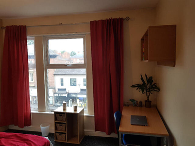 5 Bedroom Private Hall For Rent In London Road
